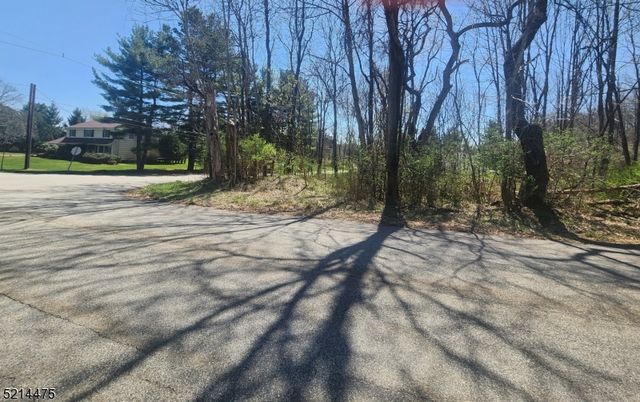 2 Fieldstone Ln, Hardyston Twp., NJ 07416