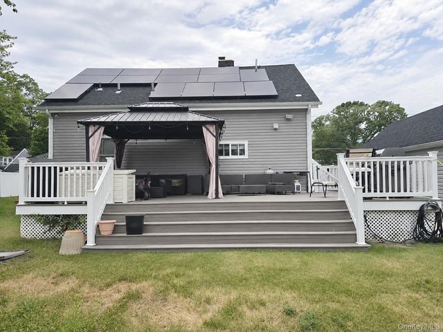 39 Chestnut Street, Wyandanch, NY 11798
