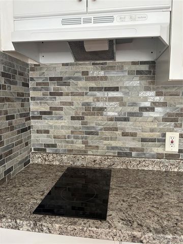 8020 Abbott Ave 6, Miami Beach, FL 33141