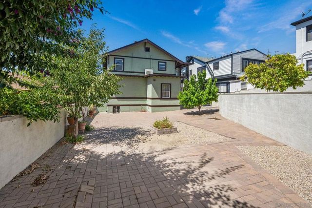 2445 47 A Street, San Diego, CA 92102