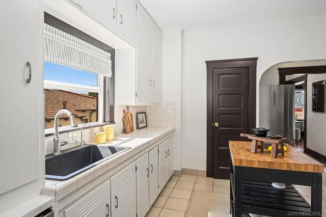 2445 47 A Street, San Diego, CA 92102