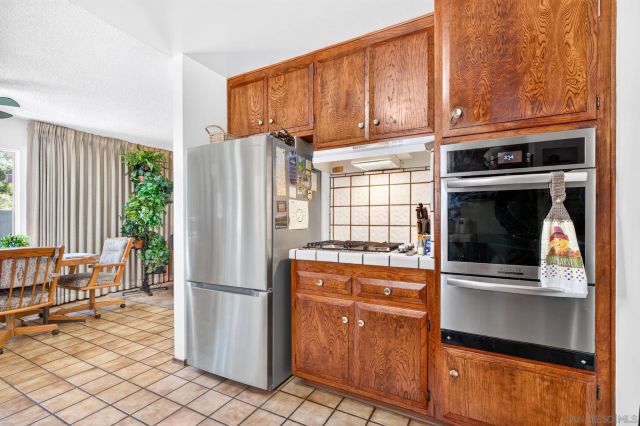 4621 Chateau Drive, San Diego, CA 92117