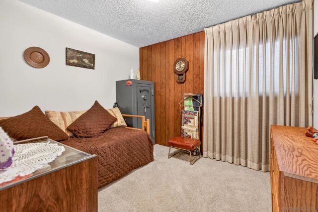 4621 Chateau Drive, San Diego, CA 92117