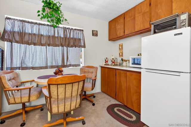 4621 Chateau Drive, San Diego, CA 92117