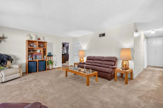 4621 Chateau Drive, San Diego, CA 92117