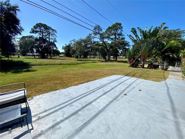 9082 141ST STREET, Seminole, FL 33776