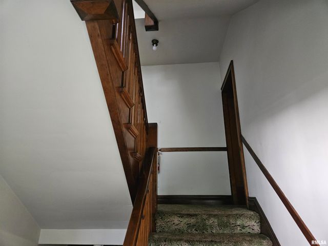 1620 18th Ave Apt 26, Rock Island, IL 61201