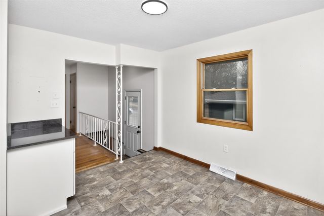 112 Parmer Drive, Des Moines, IA 50315