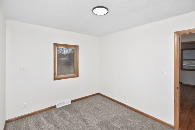 112 Parmer Drive, Des Moines, IA 50315