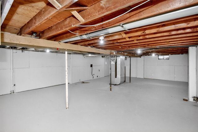 112 Parmer Drive, Des Moines, IA 50315