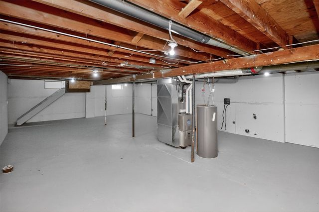 112 Parmer Drive, Des Moines, IA 50315