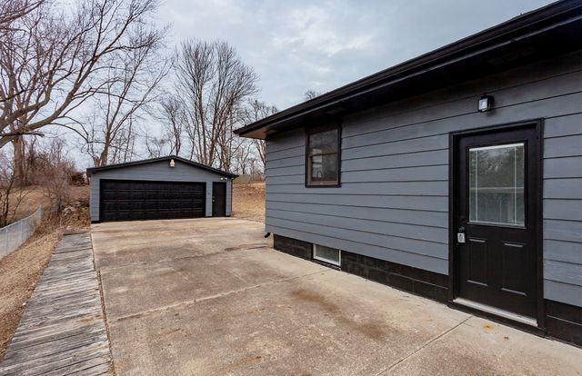 112 Parmer Drive, Des Moines, IA 50315