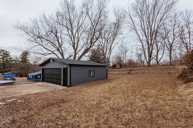 112 Parmer Drive, Des Moines, IA 50315