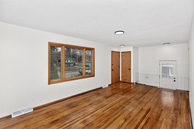 112 Parmer Drive, Des Moines, IA 50315