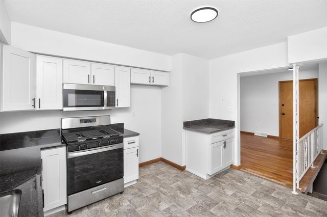 112 Parmer Drive, Des Moines, IA 50315