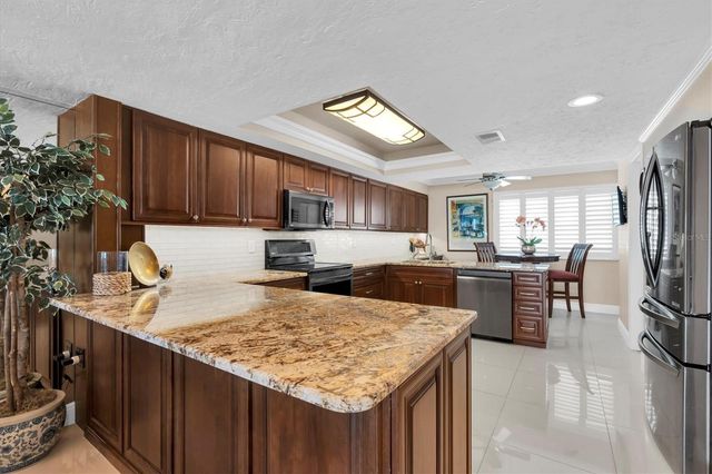 12274 1ST STREET W 2, Treasure Island, FL 33706