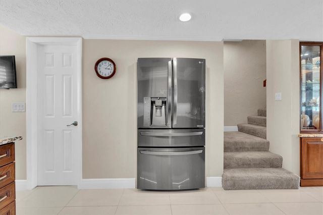 12274 1ST STREET W 2, Treasure Island, FL 33706