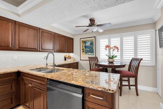 12274 1ST STREET W 2, Treasure Island, FL 33706