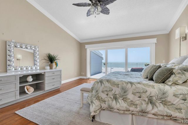 12274 1ST STREET W 2, Treasure Island, FL 33706