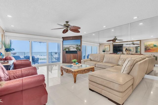 12274 1ST STREET W 2, Treasure Island, FL 33706