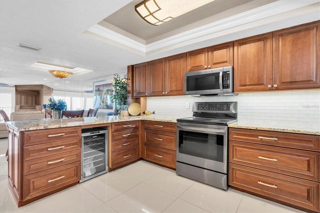 12274 1ST STREET W 2, Treasure Island, FL 33706