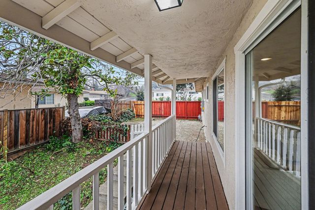 6 Lake St, Pittsburg, CA 94565