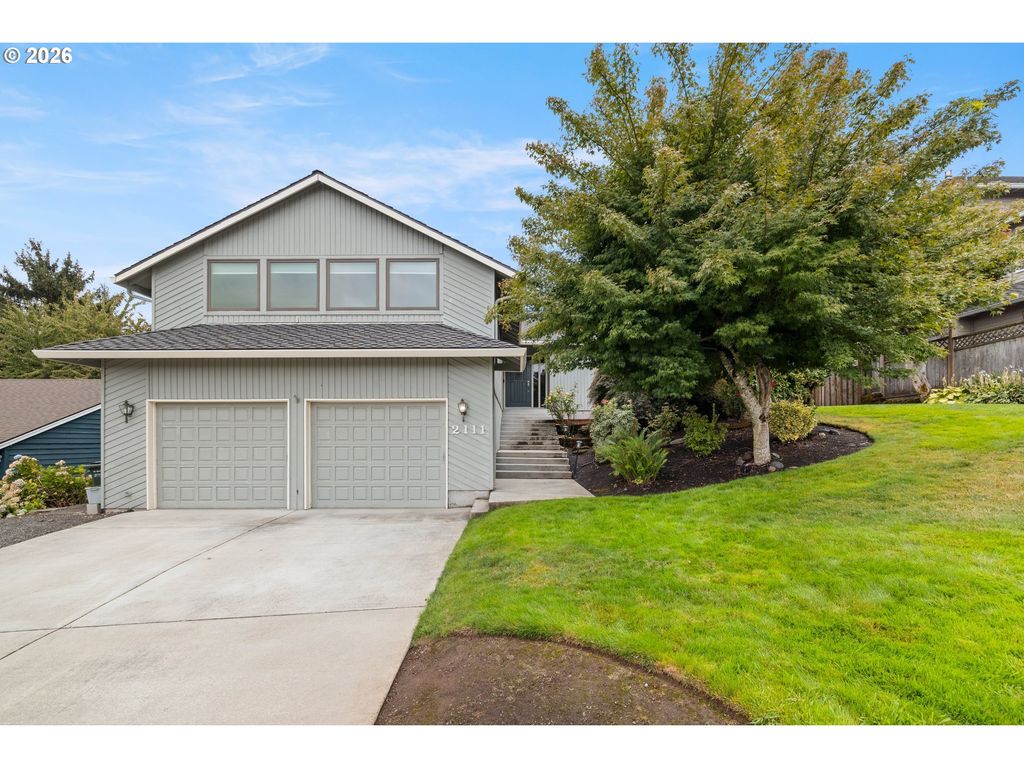 2111 CLUB HOUSE Dr, West Linn, OR 97068