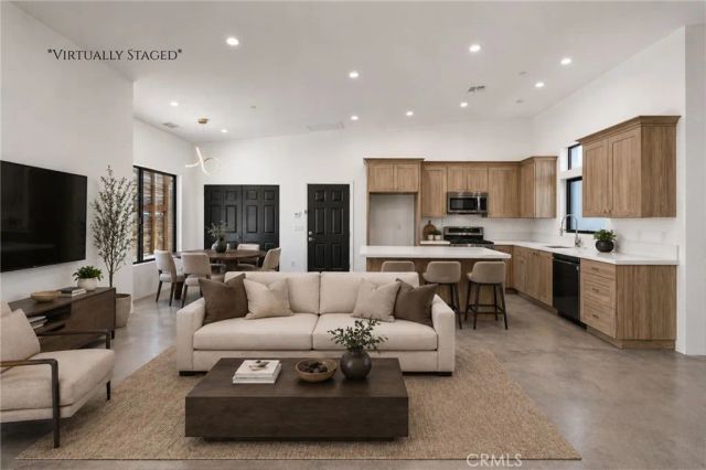 4834 Round Up Road, 29 Palms, CA 92277