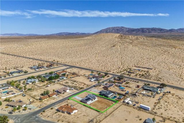 4834 Round Up Road, 29 Palms, CA 92277