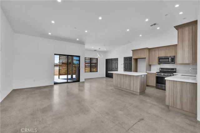 4834 Round Up Road, 29 Palms, CA 92277