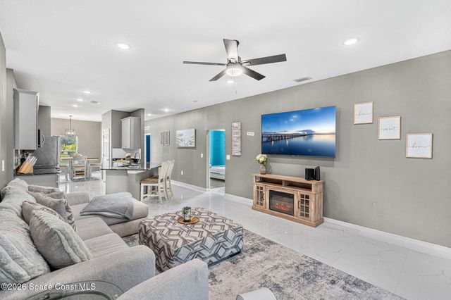 467 Lackland Street SW, Palm Bay, FL 32908