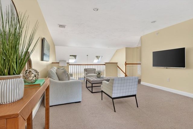 239 Washington St 20, Norwell, MA 02061