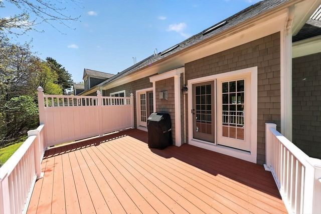 239 Washington St 20, Norwell, MA 02061