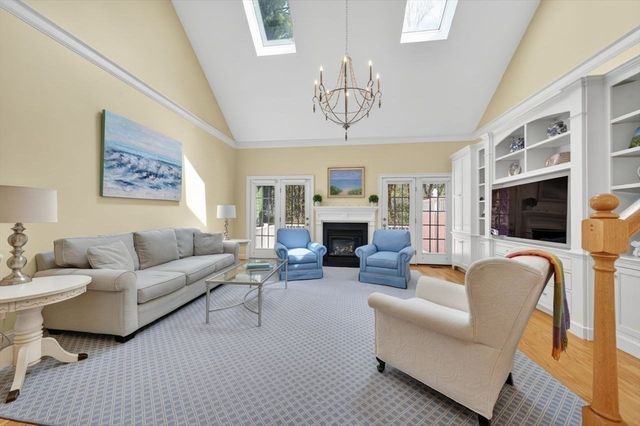 239 Washington St 20, Norwell, MA 02061