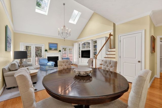 239 Washington St 20, Norwell, MA 02061