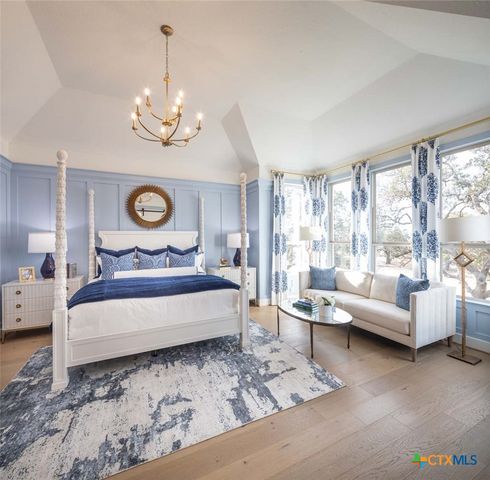 210 Navarro, Boerne, TX 78006