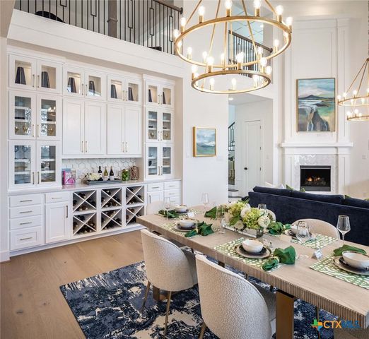 210 Navarro, Boerne, TX 78006