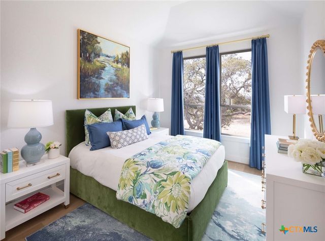 210 Navarro, Boerne, TX 78006