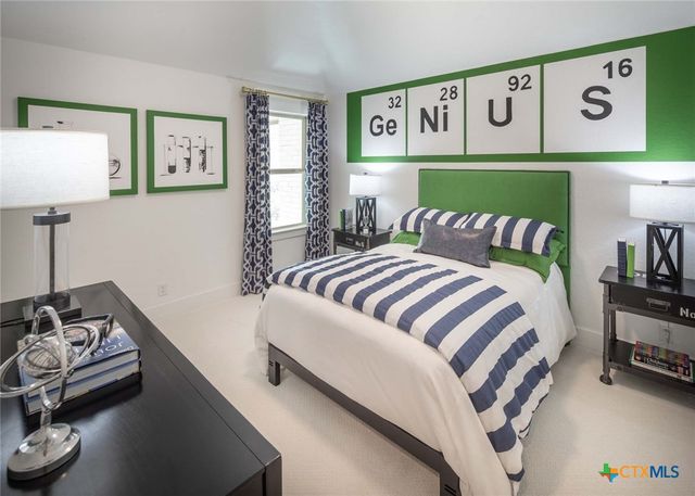 210 Navarro, Boerne, TX 78006