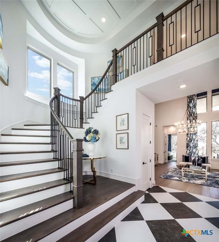 210 Navarro, Boerne, TX 78006