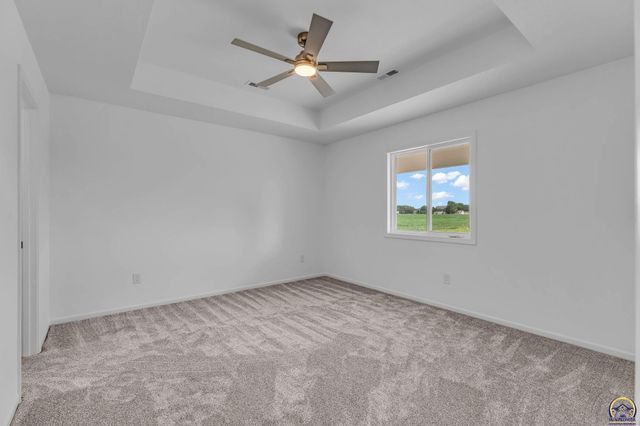 1921 NW Waldo Way, Topeka, KS 66608