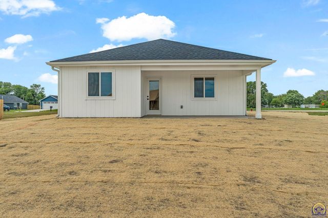 1921 NW Waldo Way, Topeka, KS 66608