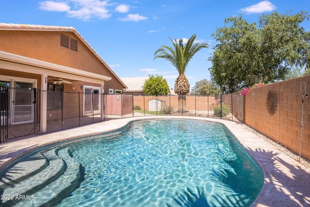 1371 S Saguaro Street, Gilbert, AZ 85233