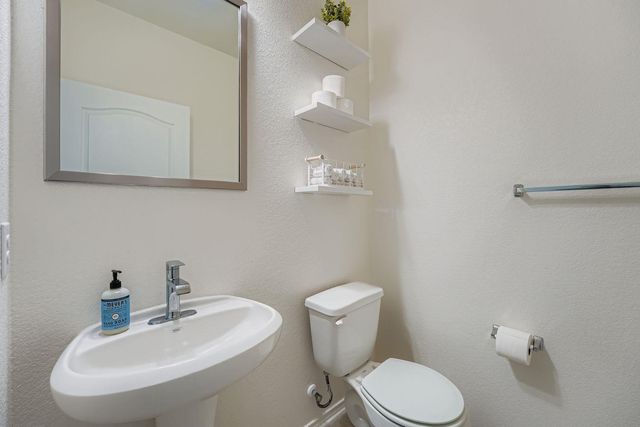 6313 Carriage Pines DR, Del Valle, TX 78617