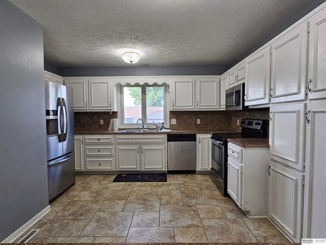 820 Spruce Street, Papillion, NE 68046