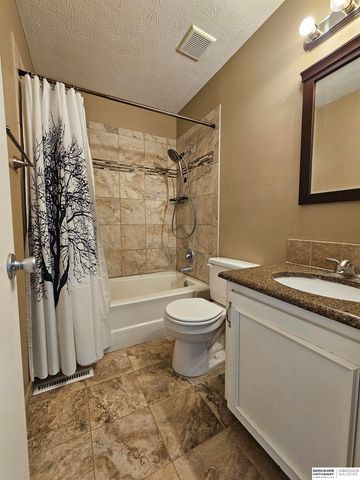820 Spruce Street, Papillion, NE 68046
