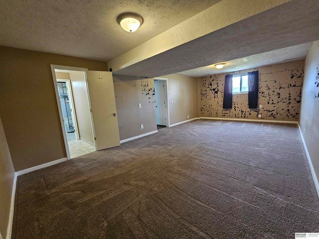 820 Spruce Street, Papillion, NE 68046