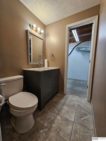 820 Spruce Street, Papillion, NE 68046