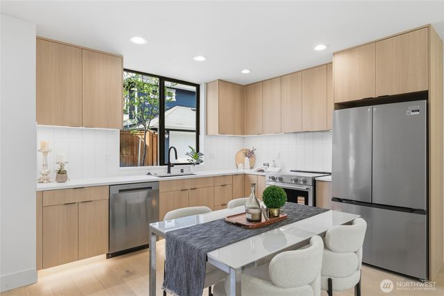 324 NW 80th Street, Seattle, WA 98117