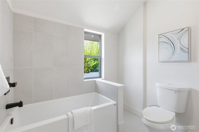 324 NW 80th Street, Seattle, WA 98117